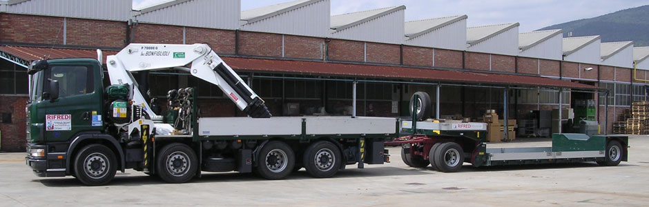 camion autoarticolato con gru camion autoarticolato con gru
