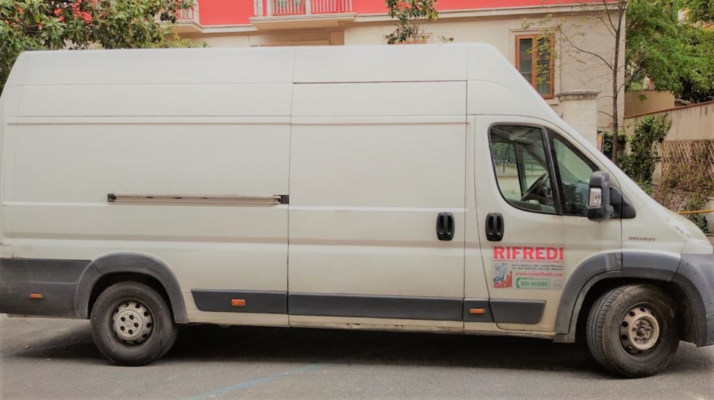 Mezzo 50 - Furgone adibito al traporto merci e trasporto rifiuti