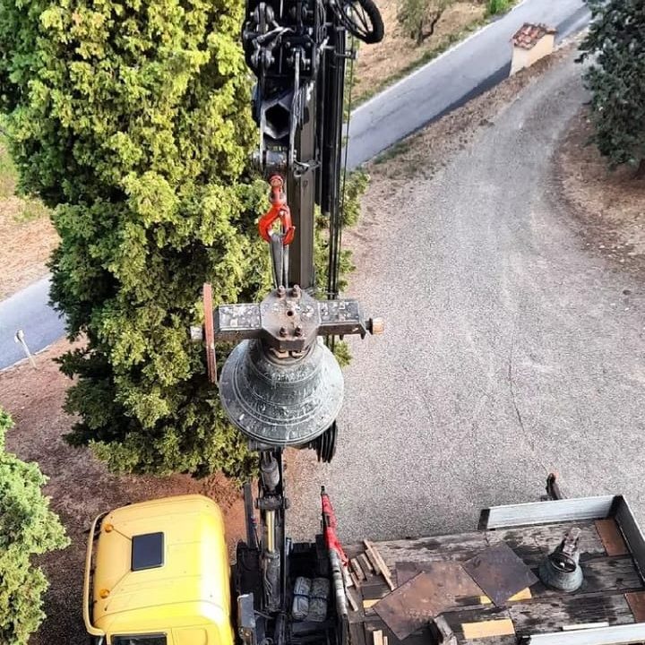 Smontaggio e sollevamento campane Artimino - Carmignano (PO)