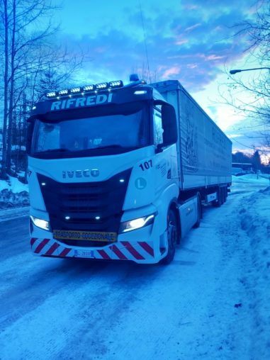 Attraversando la Finlandia - consegna macchinario